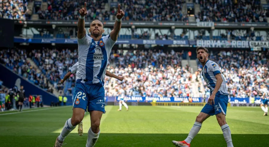 Grêmio avalia a contratação de atacante dinamarquês, ex-Barcelona