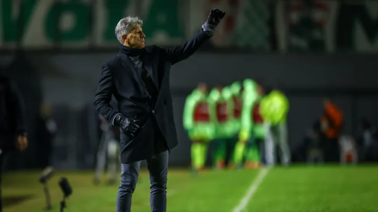 Renato Gaúcho, do Grêmio, comenta saída de JP Galvão: “Tem de seguir seu rumo”