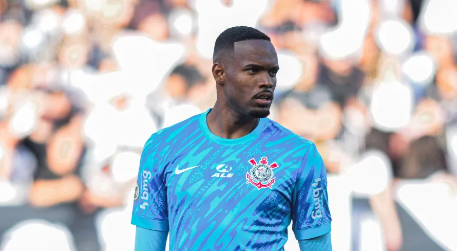 Vessoni analisa venda de Carlos Miguel ao Nottingham Forest: “Muito irrisório”