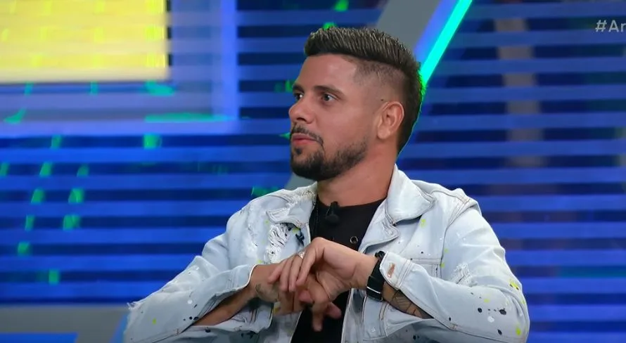 Cicinho cita SPFC e “monta” final da Copa do Brasil: “Vai ser”