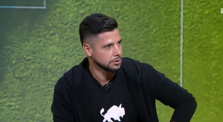 Cicinho surpreende e crava resultado de Botafogo x Palmeiras