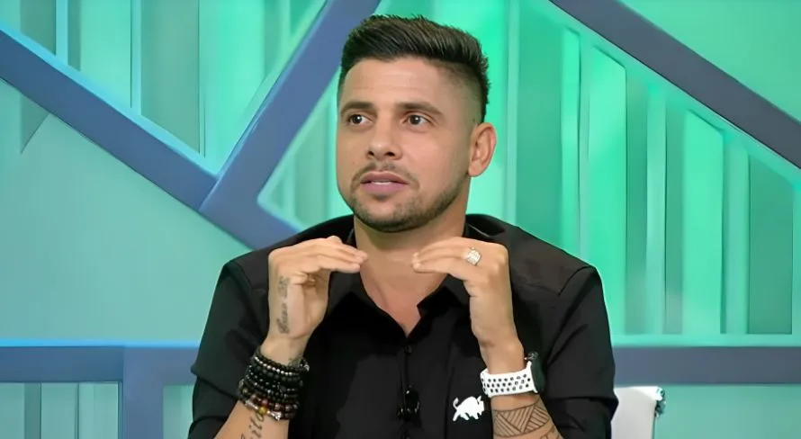 Cicinho reforça técnico melhor do que Abel Ferreira: “Fenômeno”