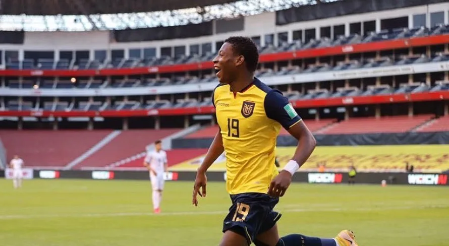 Flamengo mantém postura após pronunciamento da Federação do Equador sobre Gonzalo Plata: “Temos nossas prioridades”