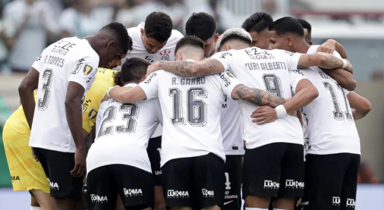 Praetzel escala titular para a lateral esquerda do Corinthians: “Mais a cara do time”
