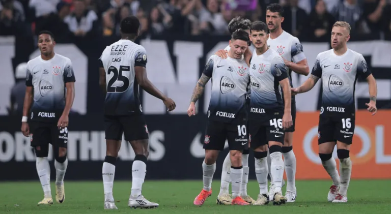 Corinthians encara o Criciúma para iniciar saída do Z4 no Brasileirão