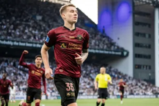 Corinthians fechado com Charles