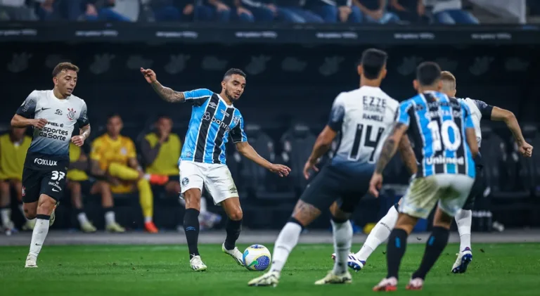 Resposta a torcedor do Corinthians gera crítica a ex-repórter da Globo: “Tá sem TV na cadeia?”