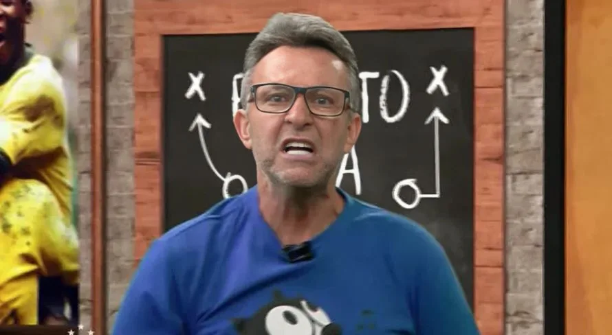 Craque Neto elege camisa 9 injustiçado no futebol brasileiro: “Sacanagem”