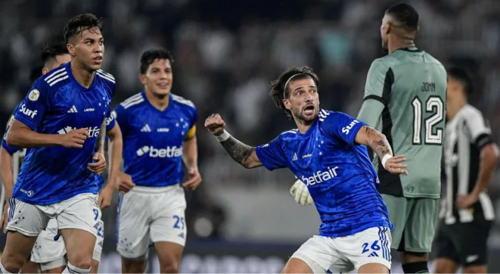 Cruzeiro surpreende e goleia Botafogo no Rio de Janeiro pelo Brasileirão Cruzeiro surpreende e goleia Botafogo no Rio de Janeiro pelo Brasileirão