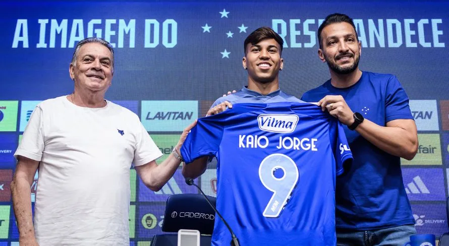Dono do Cruzeiro faz balanço da janela de transferências e diz se o clube terá mais contratações