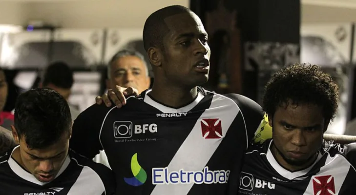 Dedé recorda “perseguição” que prejudicou o Vasco: “Absurdo” Dedé recorda “perseguição” que prejudicou o Vasco: “Absurdo”