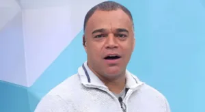 Denílson escolhe favorito em Palmeiras X Flamengo na Copa do Brasil