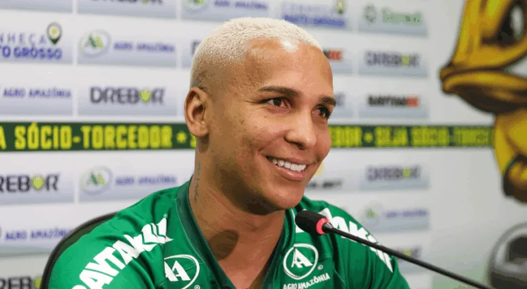 Deyverson provoca o Flamengo após empate com Cuiabá: “Muito bom”