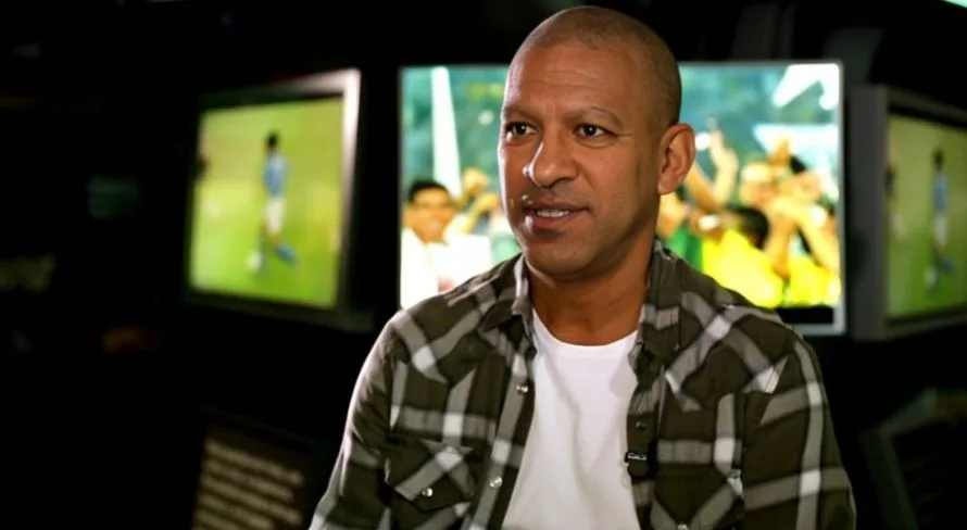 Djalminha banca melhor jogador que já viu jogar