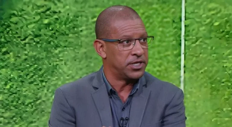 Djalminha exalta atacante histórico do futebol brasileiro: “Muito seguro”