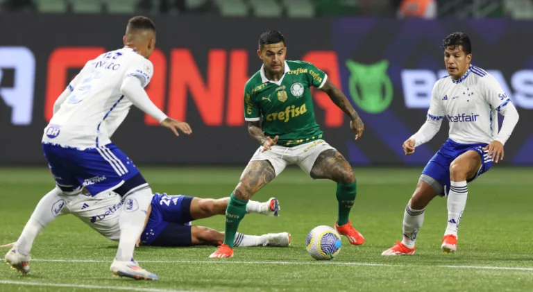 Dudu agradece apoio dos torcedores do Palmeiras em volta à titularidade após quase um ano