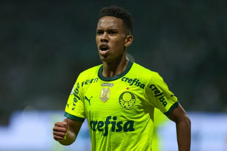 Palmeiras aumenta o valor da multa rescisória de Estêvão em mais de R$ 120 milhões; entenda