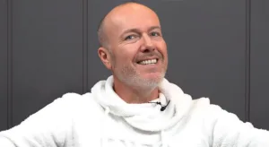 Baldasso alfineta Corinthians e elege melhor árbitro do futebol brasileiro: “Disparadamente”