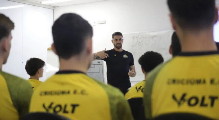 Criciúma pede R$ 30 milhões pela venda de Felipe Vizeu ao Santos