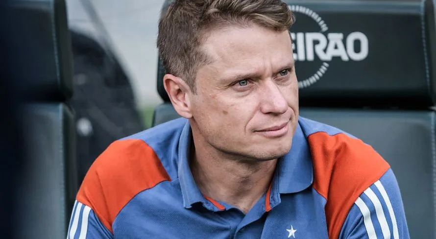 Técnico do Cruzeiro exalta jogador em vitória sobre Corinthians: “Estratégia” 