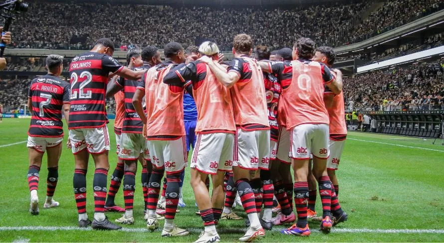 Tite pede o apoio dos torcedores após vitória do Flamengo