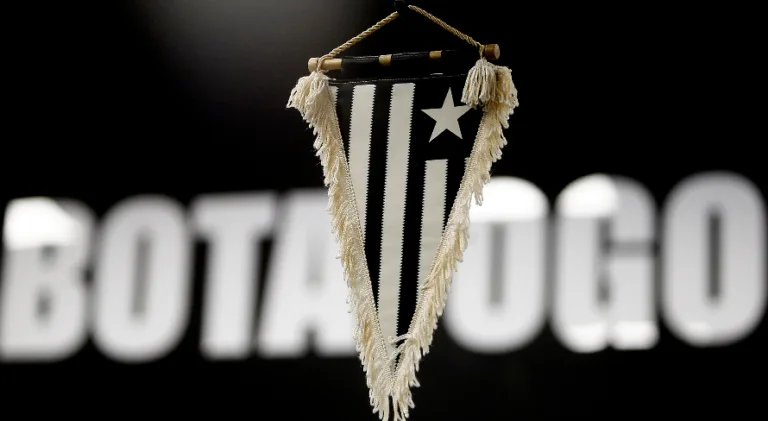 Renato Maurício Prado vê Botafogo como entreposto do Lyon: “Para poder burlar a lei”