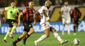Renato Maurício Prado exalta lance de jogador do Flamengo: “Precioso e magistral”