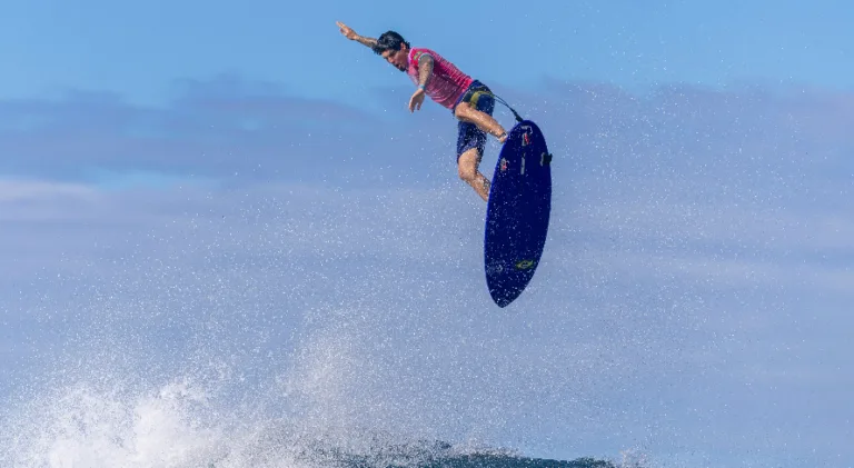 Condições do mar adiam finais do surfe nas Olimpíadas