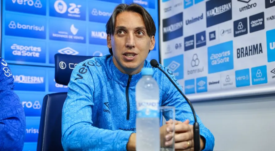 Geromel, do Grêmio, destaca novos reforços: “Vai melhorar bastante”