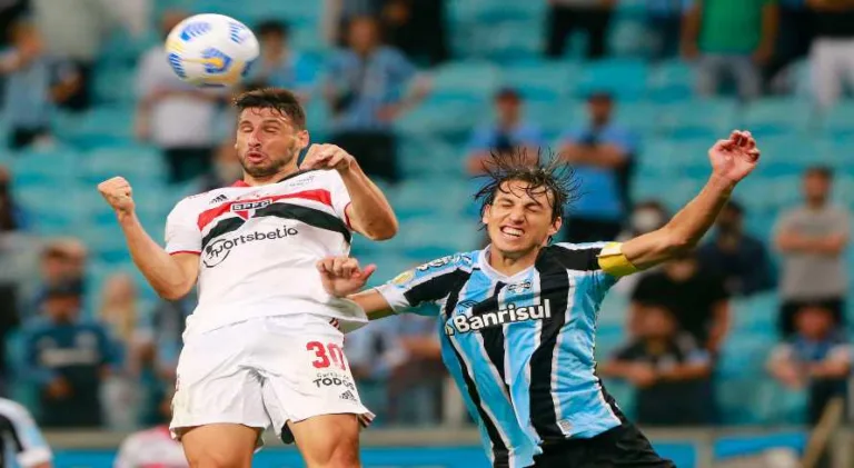 SPFC enfrenta Grêmio em duelo de tricolores pelo Brasileirão Série A