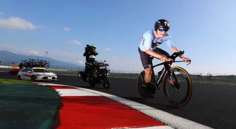 Olimpíadas: ciclista belga critica asfalto do percurso contrarrelógio de estrada