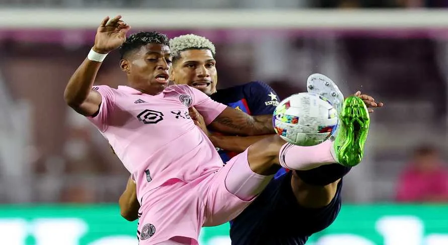 Vasco aguarda atacante do Inter Miami para exames médicos