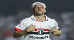 Calleri treina com SPFC, mas segue como dúvida para jogo contra o Botafogo