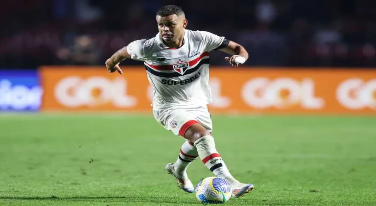 SPFC enfrenta Goiás nas oitavas de final da Copa do Brasil