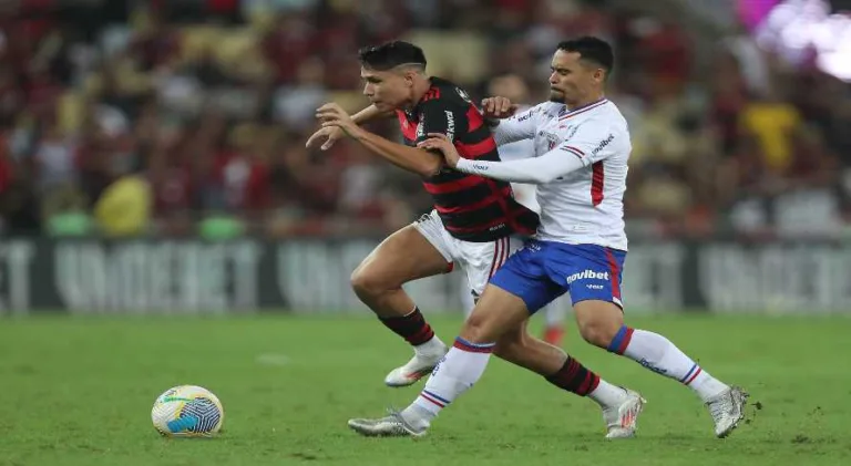 Flamengo é derrotado pelo Fortaleza e perde a liderança do Brasileirão