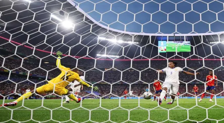 França abre o placar e a Espanha busca a virada na Eurocopa; assista aos gols