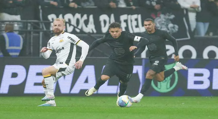 Corinthians busca a virada contra o Criciúma na estreia de Ramón Díaz