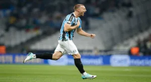 Grêmio abre o placar e Corinthians empata pelo Brasileirão; assista