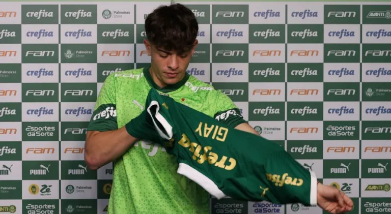 Reforço do Palmeiras exalta Abel Ferreira e manda recado: “Cheguei à seleção” 