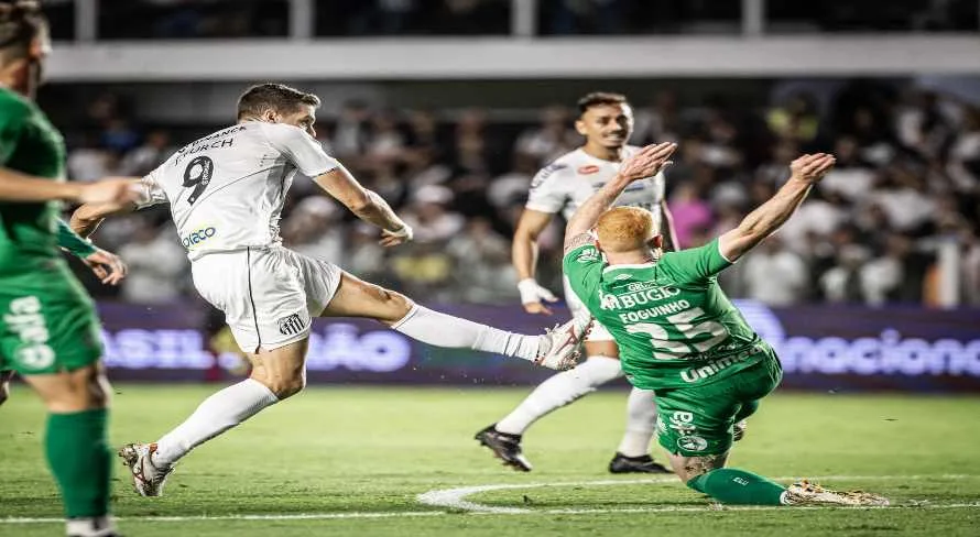 Santos vence a Chapecoense e assume vice-liderança do Brasileirão Série B