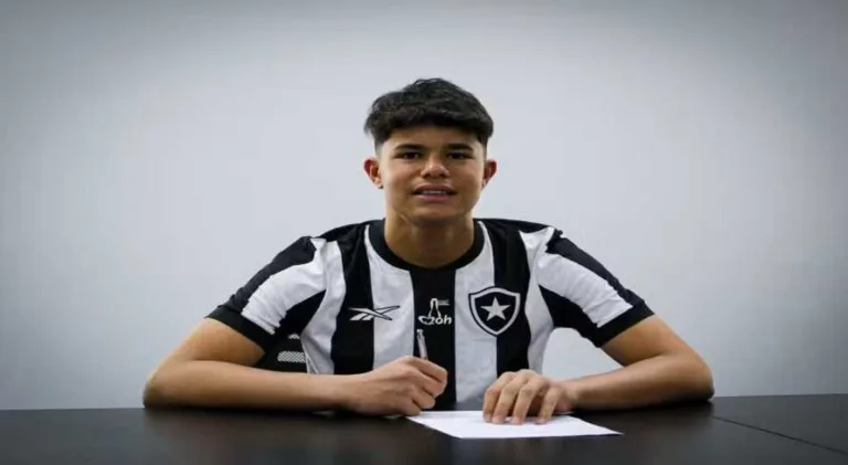 Botafogo anuncia a contratação de Bruninho Samudio, filho do ex-goleiro Bruno