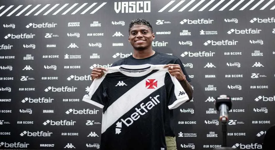 Novo reforço do Vasco destaca Coutinho e Payet