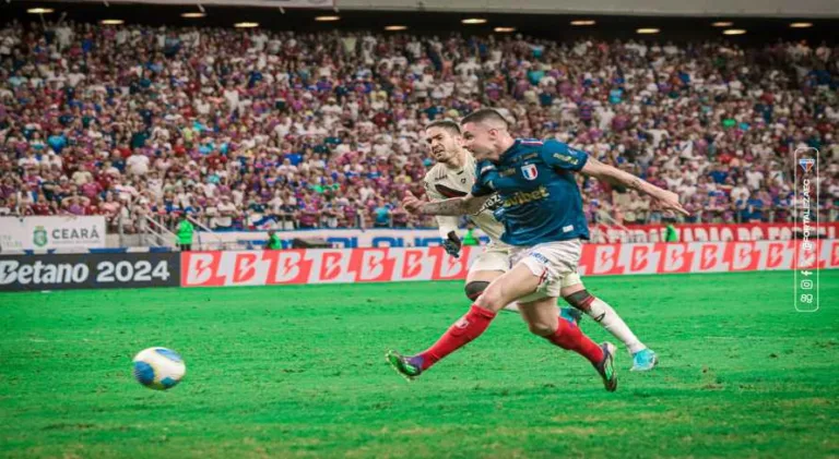 Fortaleza bate o Atlético-GO e entra para o G-4 do Brasileirão