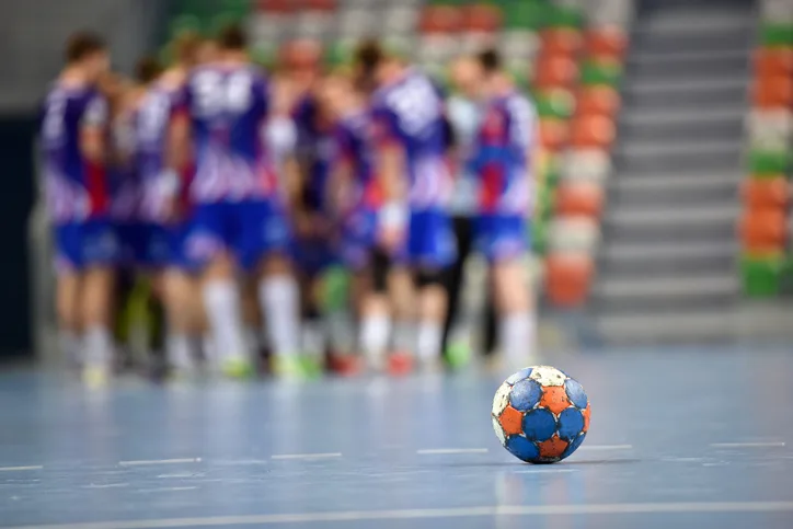 jogadores de handebol