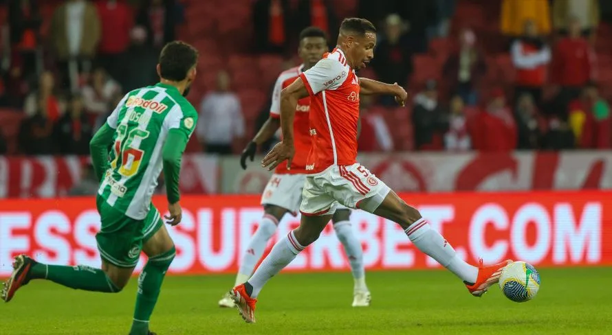 Juca Kfouri detona atitudes de dois times do Brasileirão: “Demagogia”