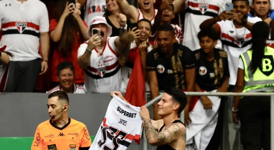 Torcedores do SPFC respondem se ainda querem James Rodríguez no elenco