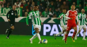 Em jogo polêmico, Juventude segura empate e elimina o Internacional na Copa do Brasil