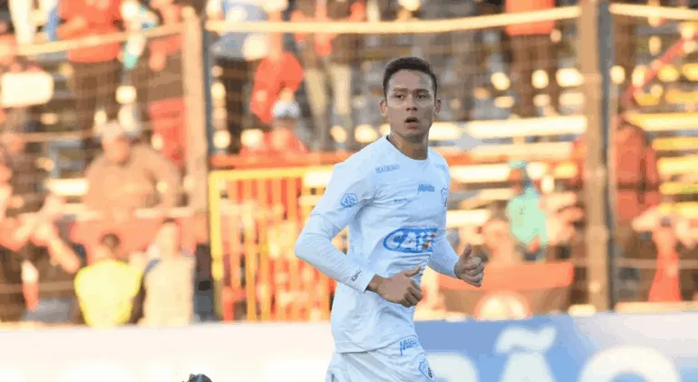 Atacante ex-Palmeiras e Barcelona não descarta voltar aos gramados após cinco anos de pausa