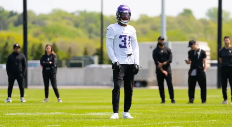 NFL: Novato dos Vikings morre em acidente de carro