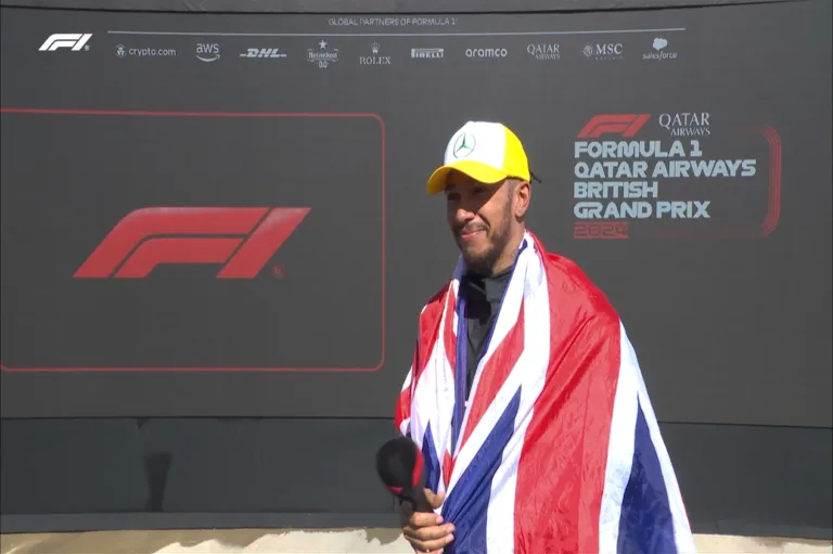 F1 hoje: Max Verstappen parabeniza Lewis Hamilton por vitória no GP da Inglaterra; veja 